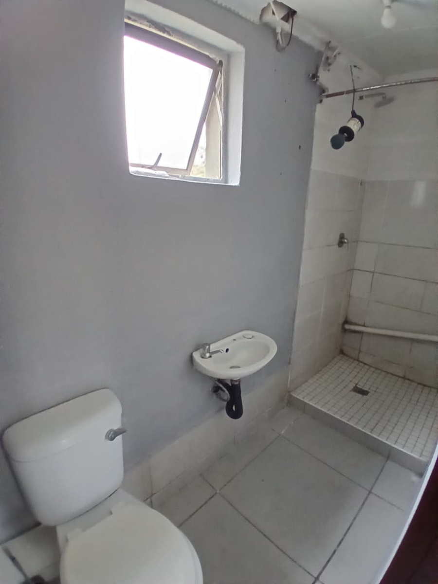 2 Bedroom Property for Sale in Cambridge Eastern Cape